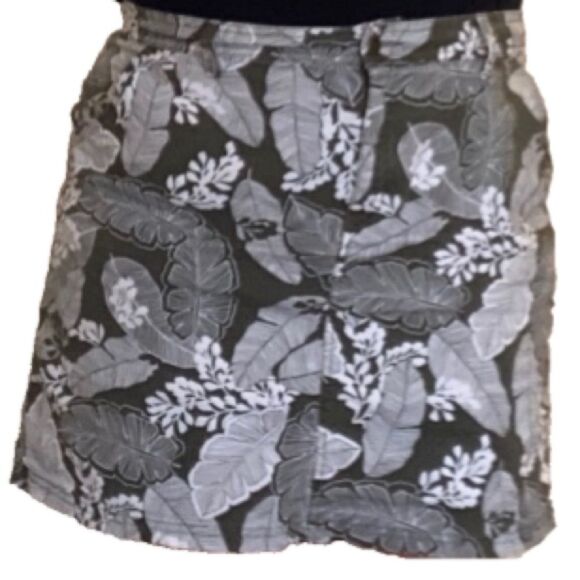 Croft & Barrow Classic Fit Leaf Print Skort Womens Stretch 14 - Picture 2 of 9